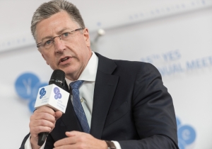 World Must Keep Situation in Donbass under Public Spotlight – Kurt Volker