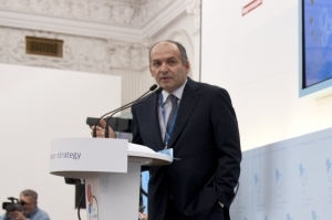 Victor Pinchuk Opens Plenary Sessions of the 7th Annual Meeting of Yalta European Strategy 