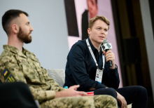 Чи може штучний інтелект завершити війну та посилити демократії у протистоянні з автократіями? | YES 2026