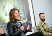 Чи може штучний інтелект завершити війну та посилити демократії у протистоянні з автократіями? | YES 2026