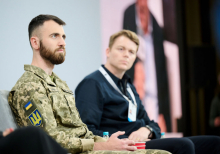 Чи може штучний інтелект завершити війну та посилити демократії у протистоянні з автократіями? | YES 2026