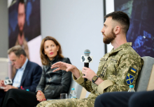 Чи може штучний інтелект завершити війну та посилити демократії у протистоянні з автократіями? | YES 2026