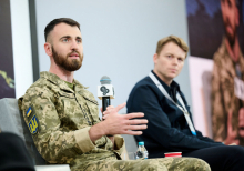 Чи може штучний інтелект завершити війну та посилити демократії у протистоянні з автократіями? | YES 2026
