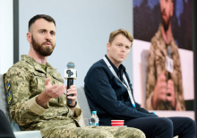 Чи може штучний інтелект завершити війну та посилити демократії у протистоянні з автократіями? | YES 2026
