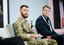 Чи може штучний інтелект завершити війну та посилити демократії у протистоянні з автократіями? | YES 2026