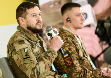 Чи варто Україні розраховувати лише на себе? | Спеціальна зустріч YES 24 лютого 2026 року