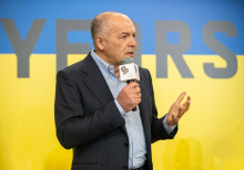 На полі бою: Україна рухається проти течії? | Спеціальна зустріч YES у Києві «Два роки — боротьба триває» 