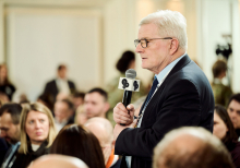 Політика завершення війни: виборці, настрої та лідерство | Спеціальна зустріч YES 24 лютого 2026 року