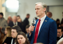 Політика завершення війни: виборці, настрої та лідерство | Спеціальна зустріч YES 24 лютого 2026 року