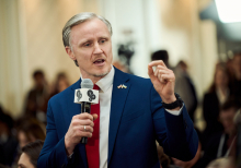 Політика завершення війни: виборці, настрої та лідерство | Спеціальна зустріч YES 24 лютого 2026 року