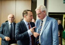 “What Ukraine Needs Now” - YES Dinner Discussion on the eve of the URC in Gda?sk
