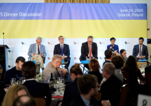 “What Ukraine Needs Now” - YES Dinner Discussion on the eve of the URC in Gda?sk