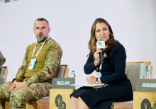 Як закінчити війну? | YES 2025